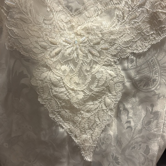 Vintage Victoria’s Secret Cream Satin Slip Gown
Size Medium - Picture 7 of 7